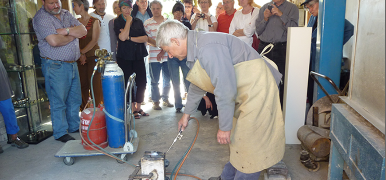 Wolfgang Gregor und Christiane Drendel von der Kunstgiesserei Landin