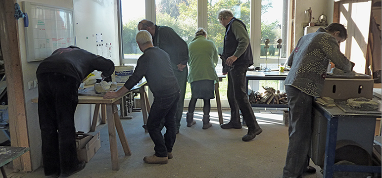 Wolfgang Gregor und Christiane Drendel von der Kunstgiesserei Landin